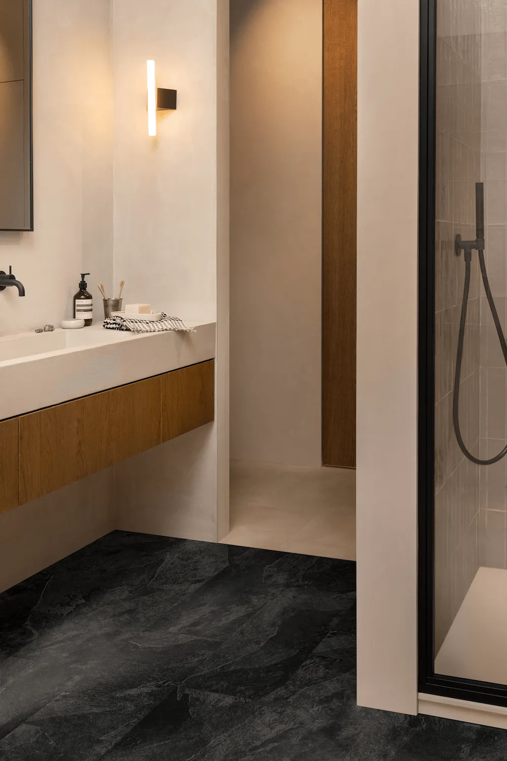 Moduleo LayRed Silky Satin Medium Tile 46532