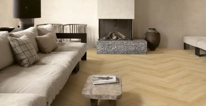 woonkamer, bank, zachte bank, houten vloer, open haard