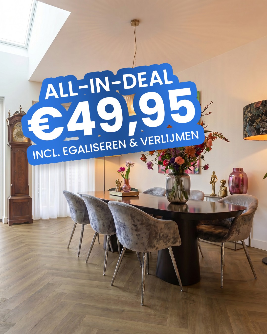 eettafel, eetkamertafel, houten vloer, vazen, bankettenstoel