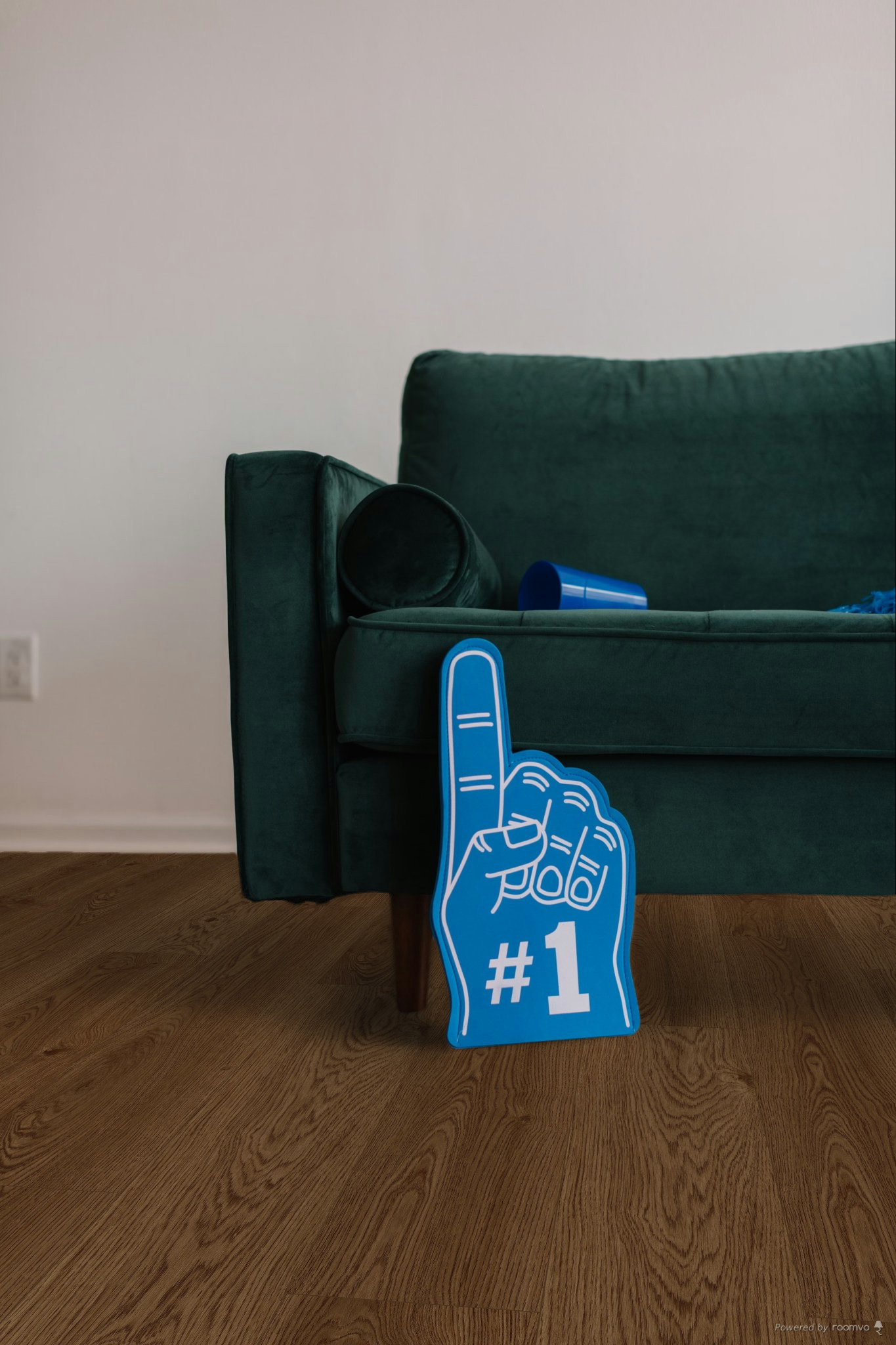 Sofa, Verdieping, Vloeren, Interieurontwerp, Hardhout