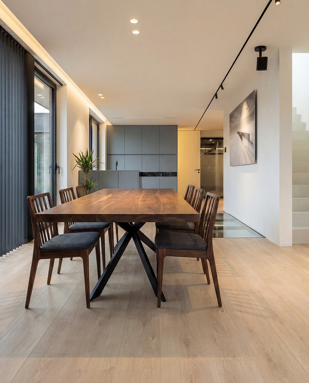 eettafel, houten tafel, mangohouten, vierpoottafel, keuken eetruimte