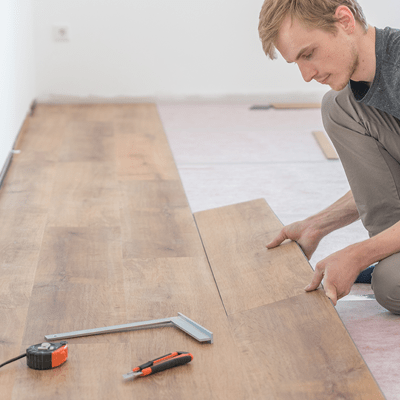 Hoe leg je laminaat? Bekijk het stappenplan | Luxury Floors Hoe Leg Je Laminaat? Bekijk Het Stappenplan | Luxury Floors
