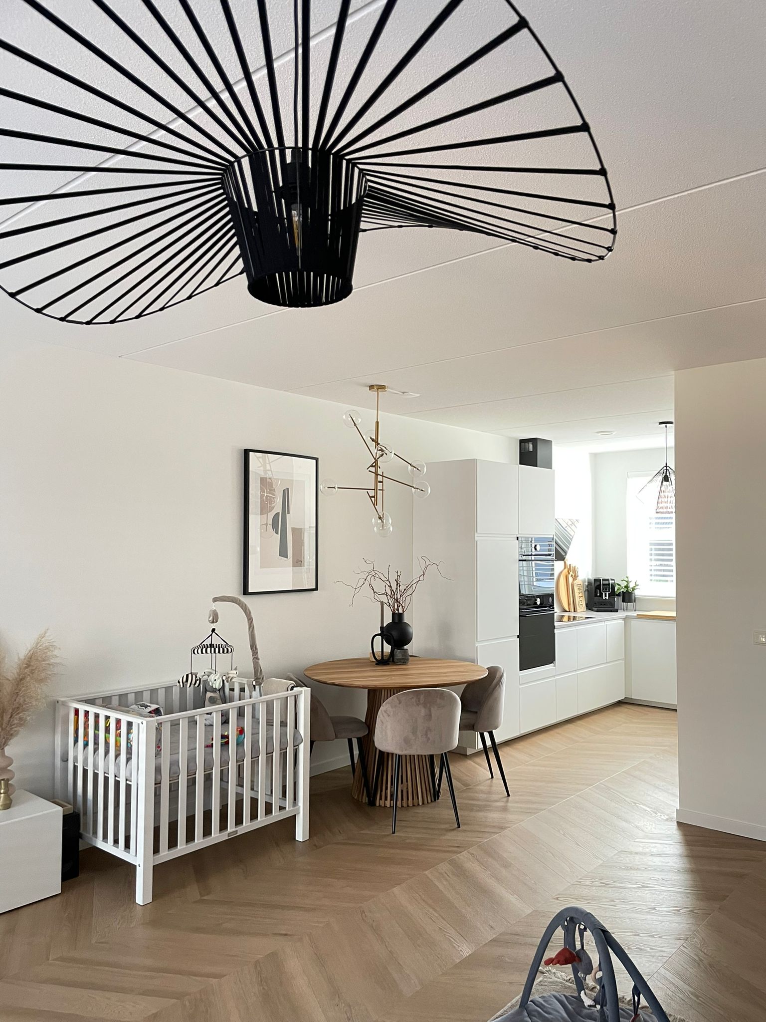 woonruimte, eethoek, keuken, cradle, houten vloer