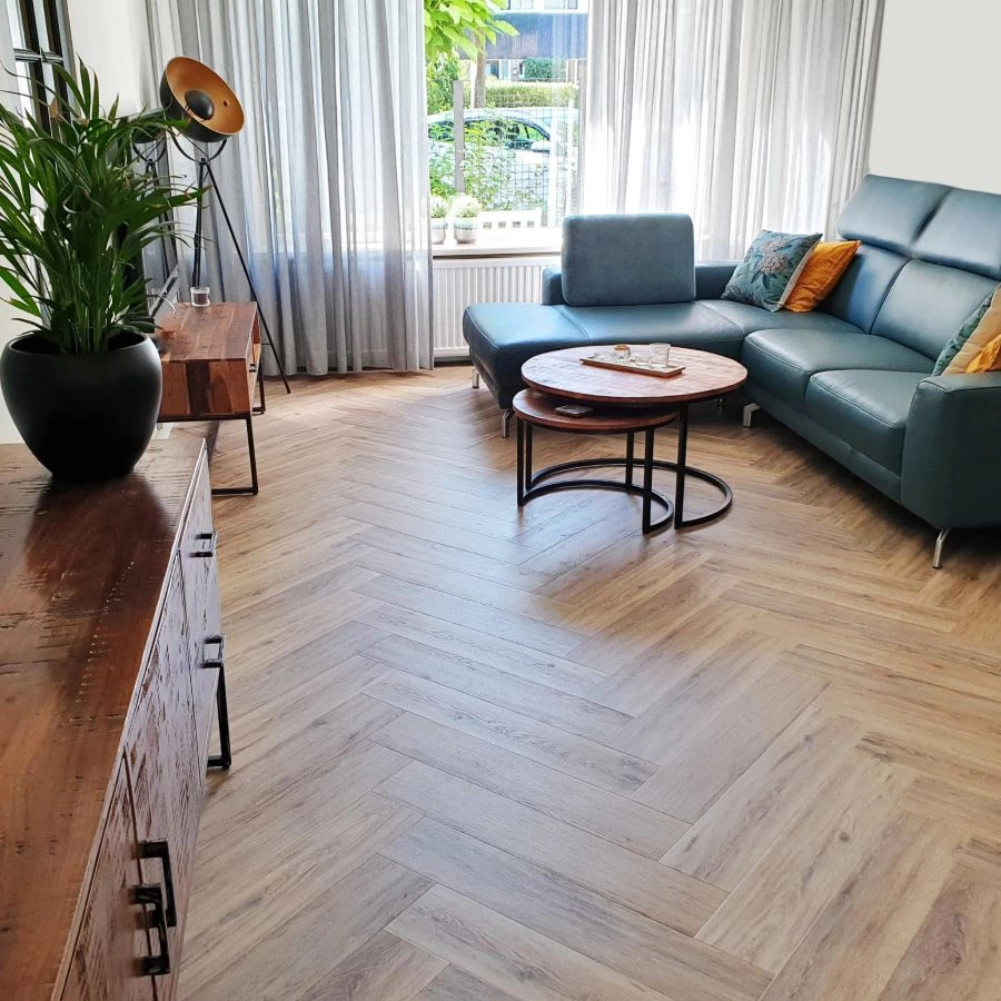 Douwes Dekker Ambitieus Trendy Visgraat Click PVC 04858 Kaneel 